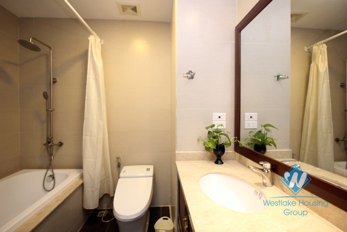 5th floor apartment with beautiful view in Tay Ho for rent